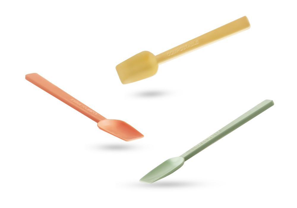 cucharas voladoras de diferentes colores