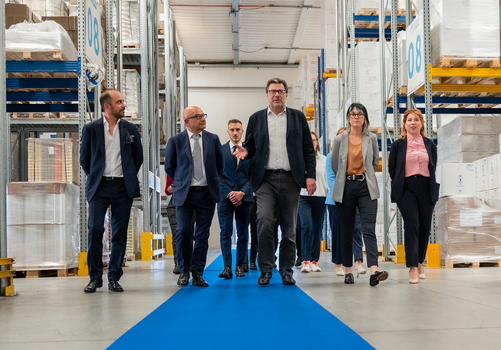 Der Minister für Wirtschaft und Finanzen Giancarlo Giorgetti besucht den Sitz von Polo Plast